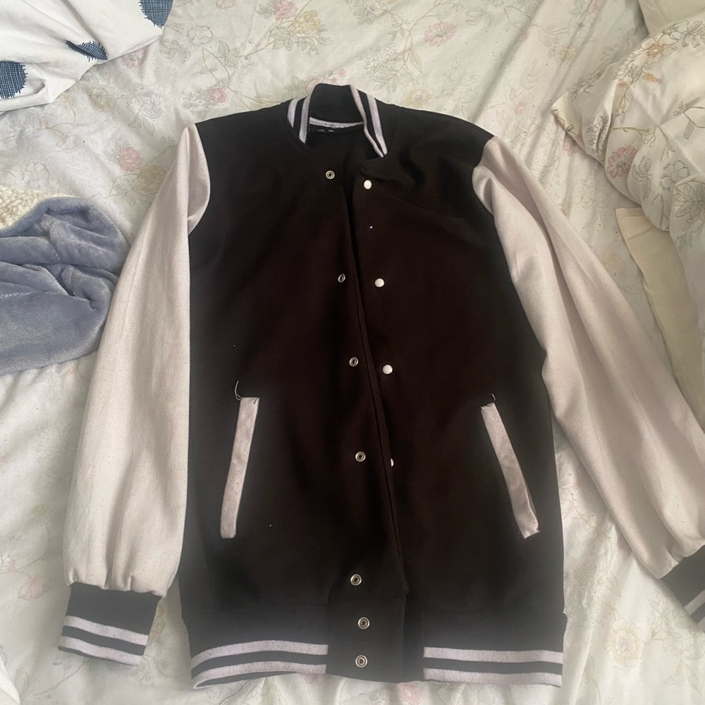 Female plain jackets - Picture 2 of 4